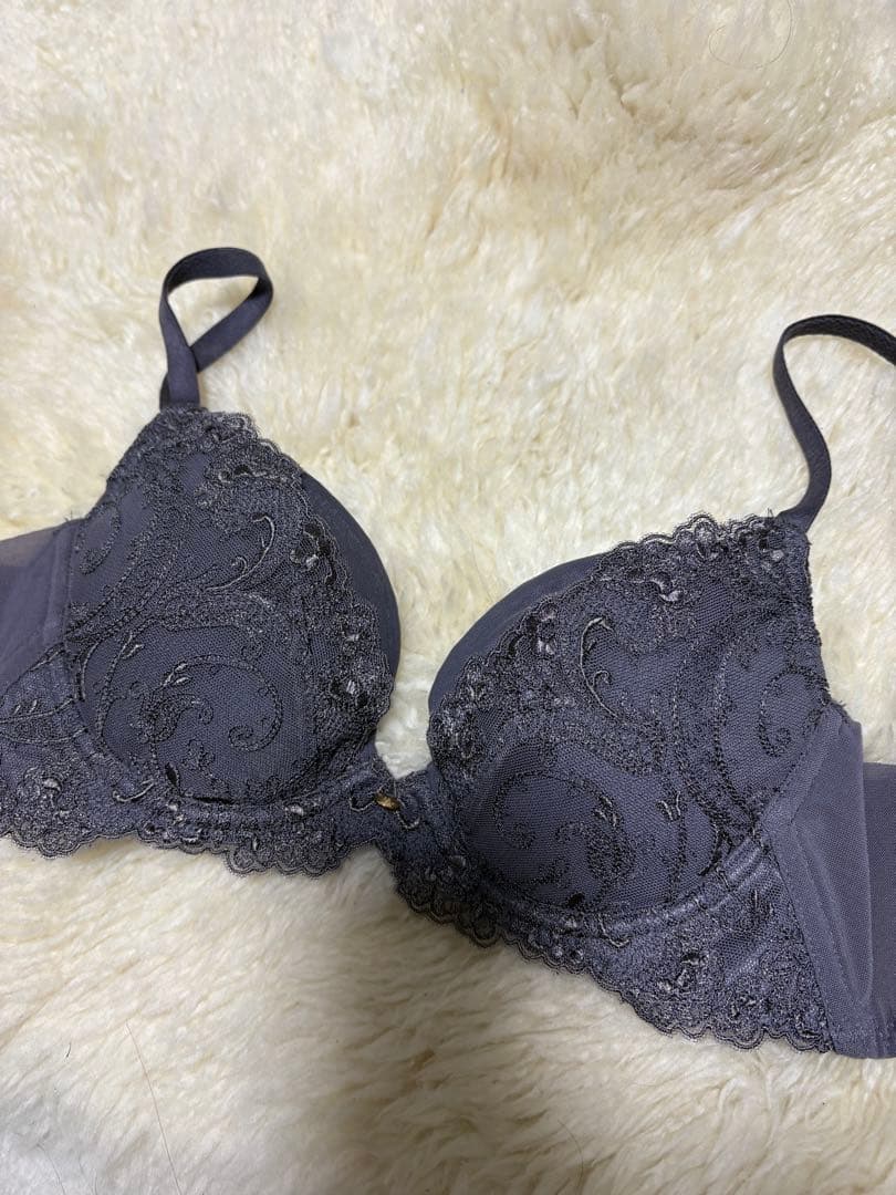 ワコール　Yue ３／４カップブラ　C70　Tバックショーツ(M)セット