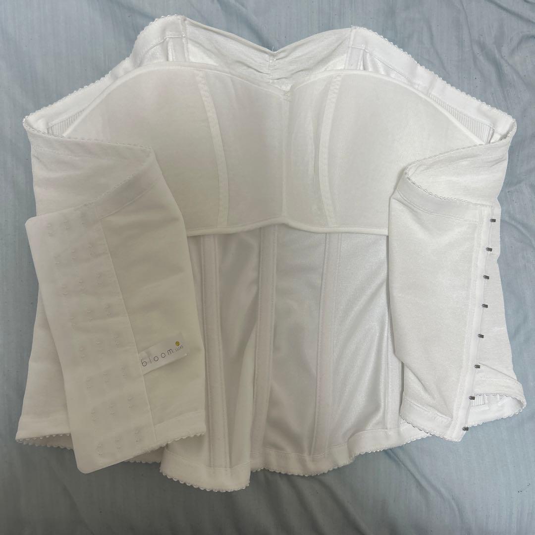 ちさと様【ブライダルブルーム】95 ラグジュアリービスチェ｟ブライダルインナー｠