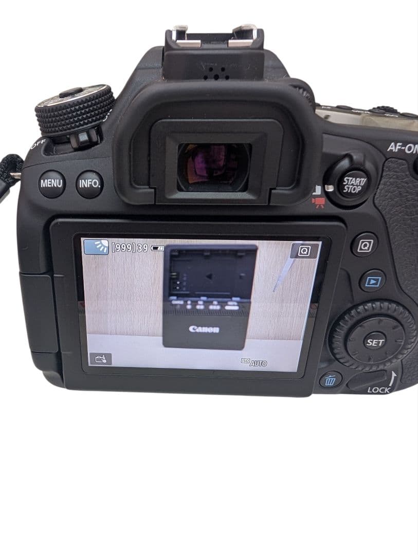 【専用品購入不可】Canon EOS 80D EF-S 18-55mm レンズ