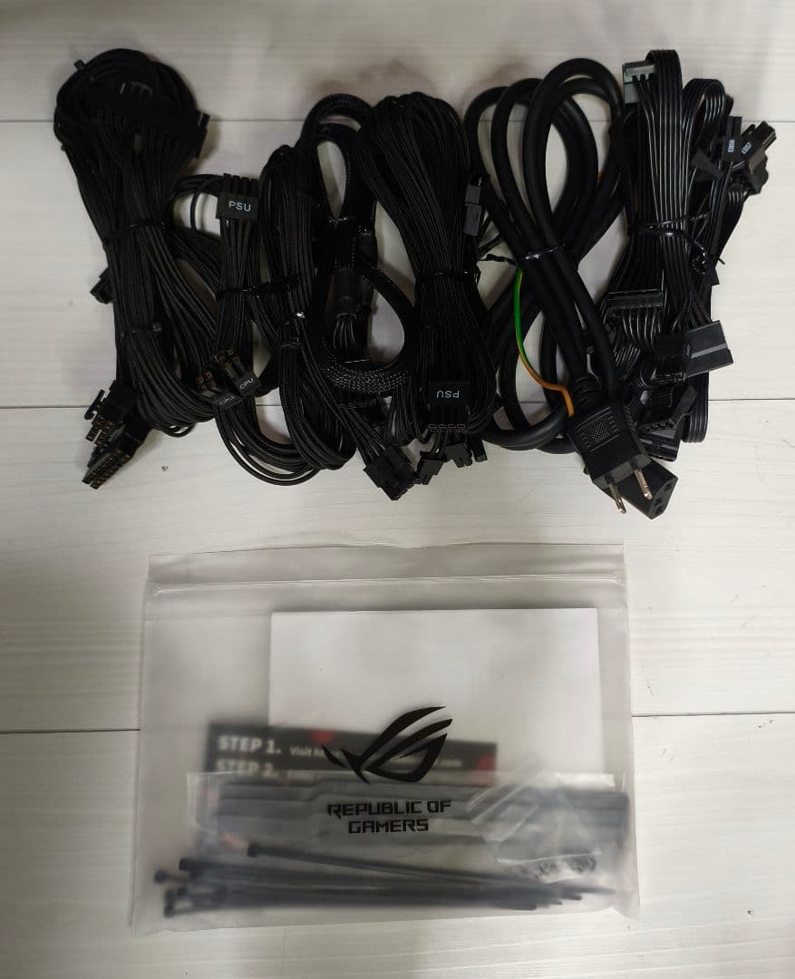 電源ユニット　ASUS ROG THOR 850W PLATINUM