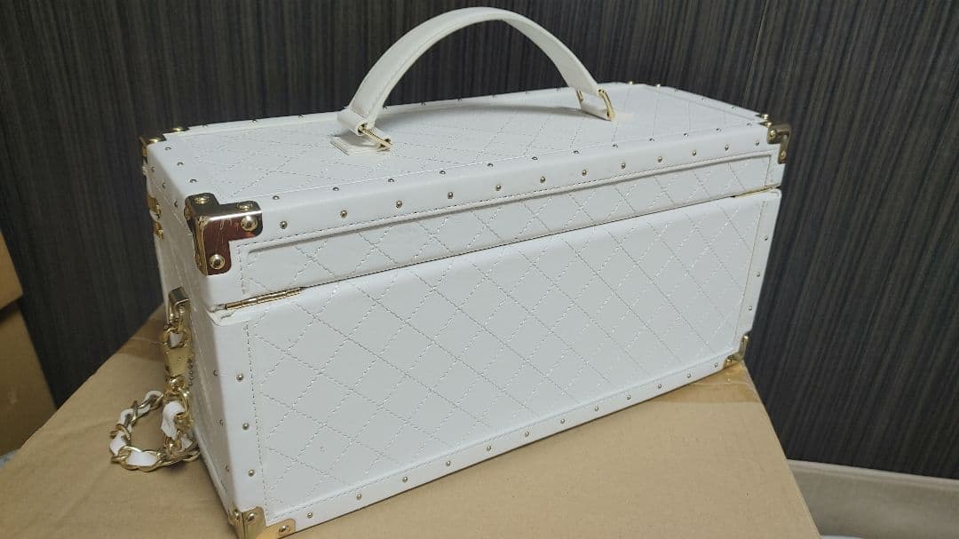 ま*ー様 エンジェルシャンパン ホワイトホリデーエディション レザーラッチタイプ