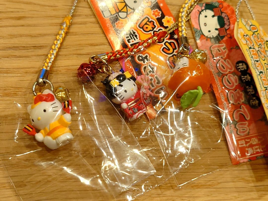 d*7様 【未開封】【東京限定】ハローキティ ストラップ セット