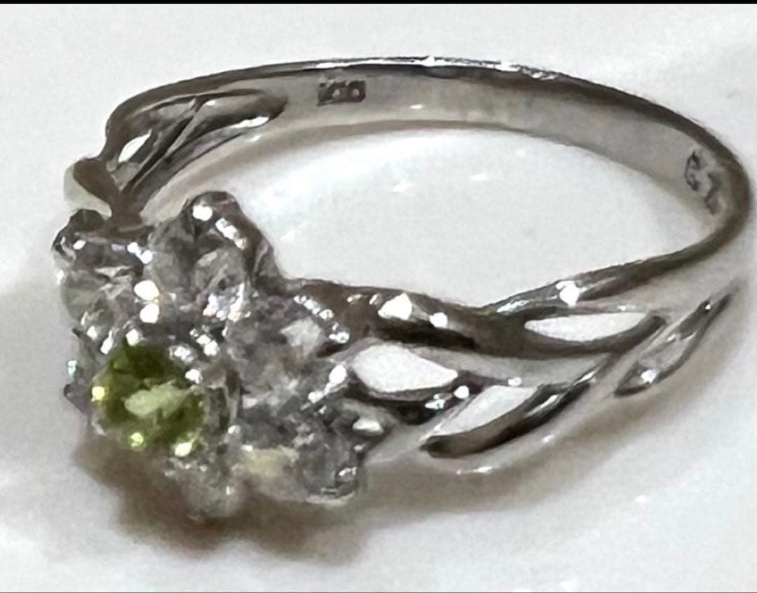 本日のみ値下げ10金 K10 リンクフラワーリング グリーンストーン