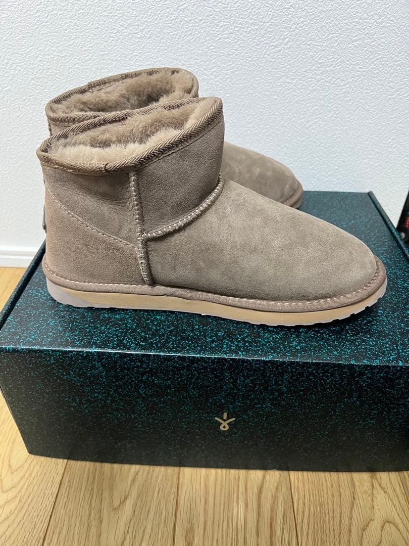 【新品未使用】EMU/エミュ PLATINUM SLIM DARING