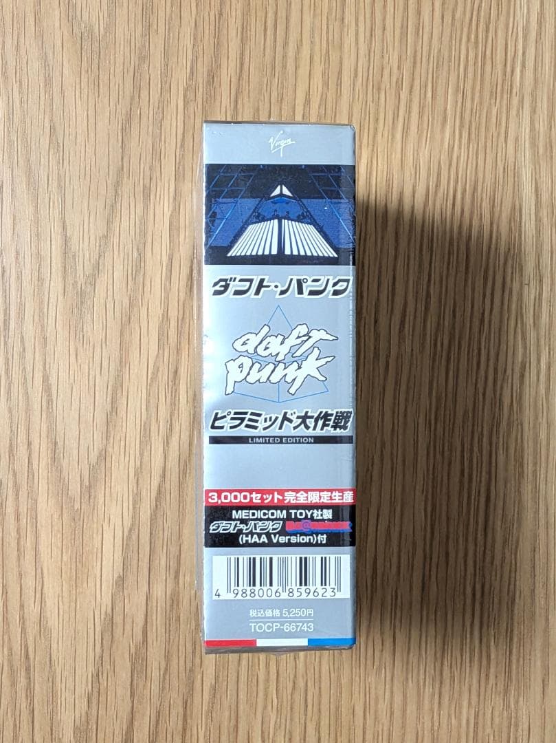 【未開封】ダフト・パンク ピラミッド大作戦フィギュア付限定盤 ベアブリック