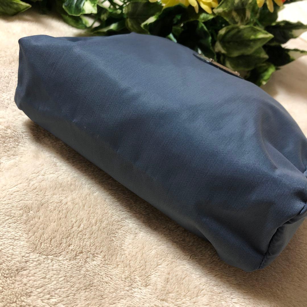 極美品♡ レアカラー　プラダ　ポーチ　三角プレート　ロゴ　ブルー　パープル