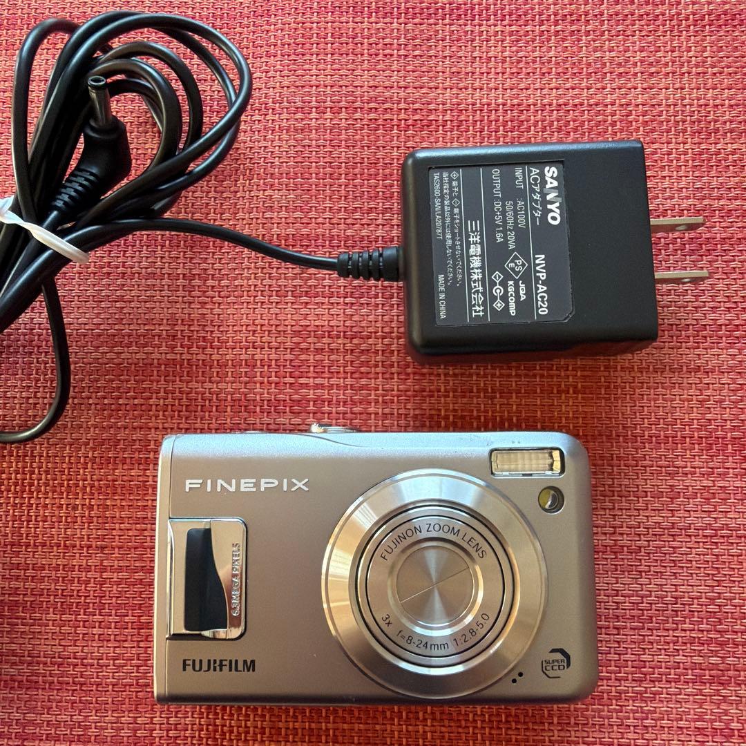 コンパクトデジタルカメラ富士フィルム　Fine pixF31fd [中古品]