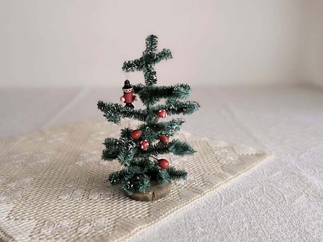 【まーちゃん さま】antique ✵* アンティークビーズの ホワイトツリー