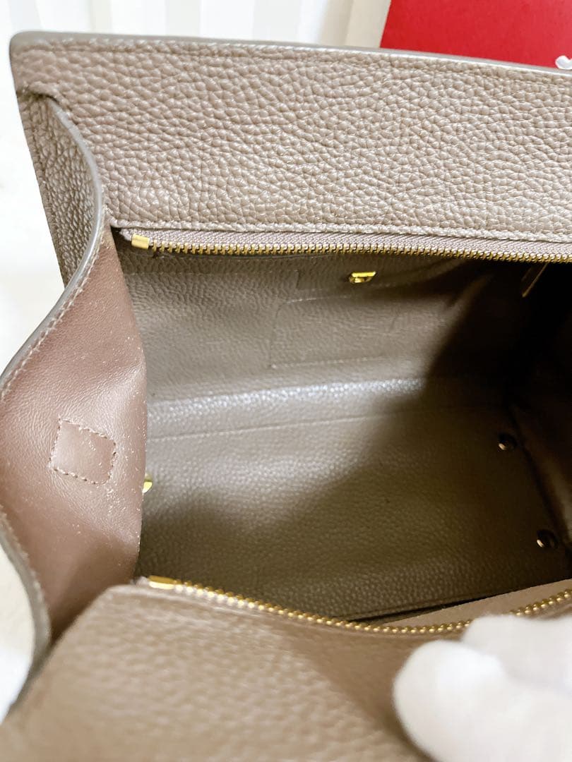 サルヴァトーレフェラガモ エイミー ガンチーニ ハンドバッグ