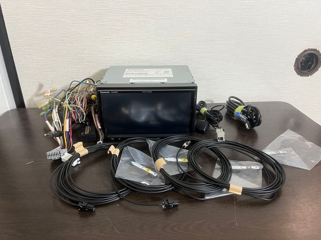 パナソニック カーナビ CN-RE05D 地図データ2018年式 動作確認済！