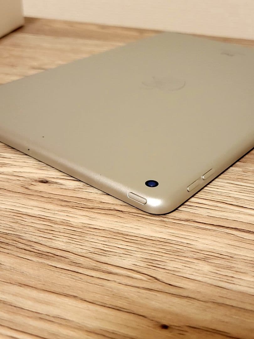 【極美品】iPad (第9世代) 256GB Wi-Fiモデル