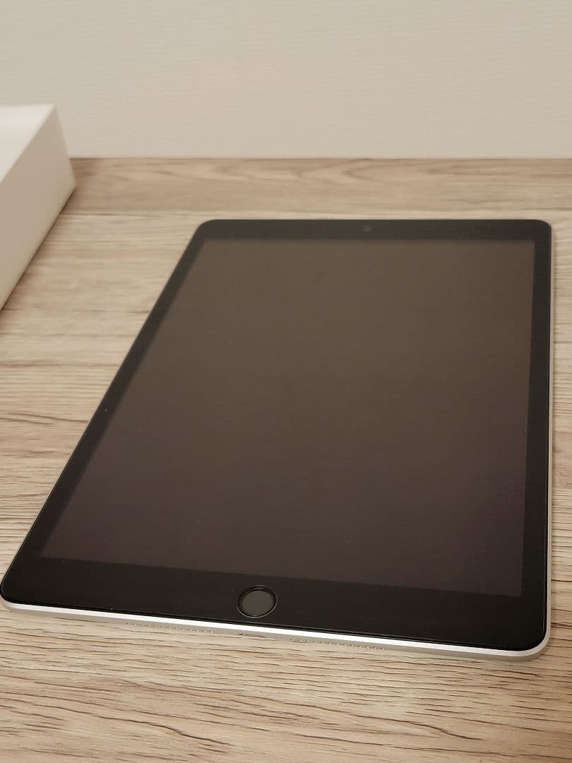 【極美品】iPad (第9世代) 256GB Wi-Fiモデル