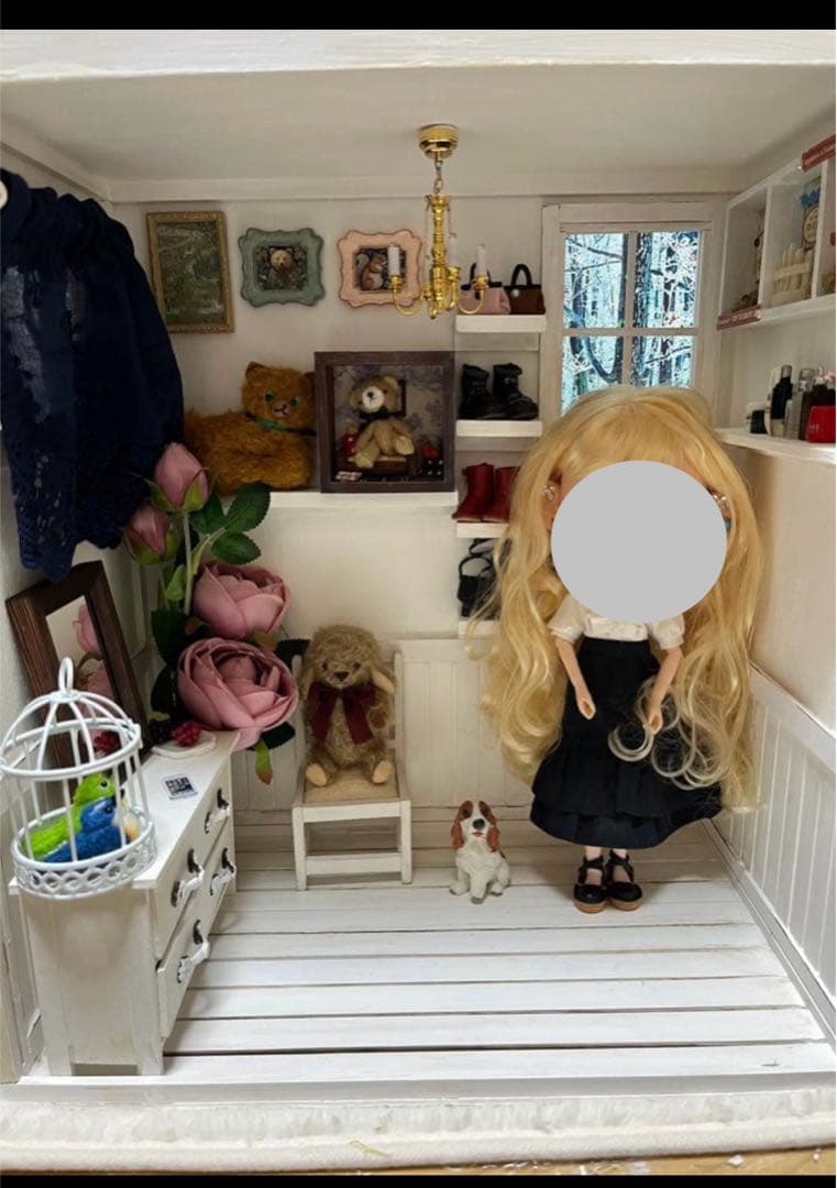 最終価格★木製　ドールハウス　シャンデリアがあるお部屋　背景ボード