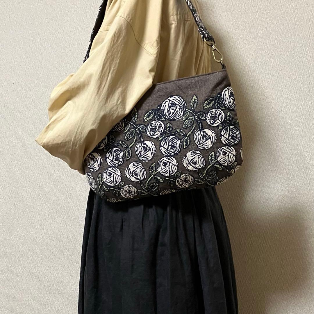 ミナペルホネン ハンドメイド　rosy 天マチ付きファスナー ショルダーバッグ