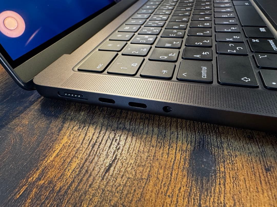 【sharpcloud02 】Apple MacBook Pro