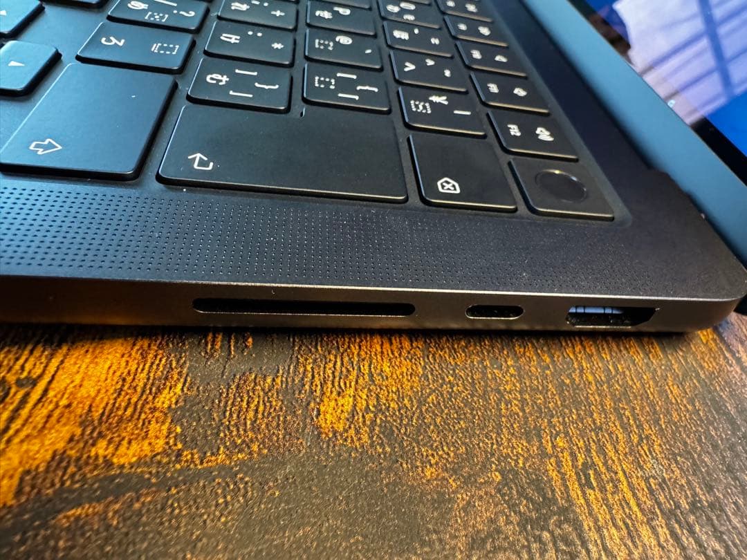 【sharpcloud02 】Apple MacBook Pro