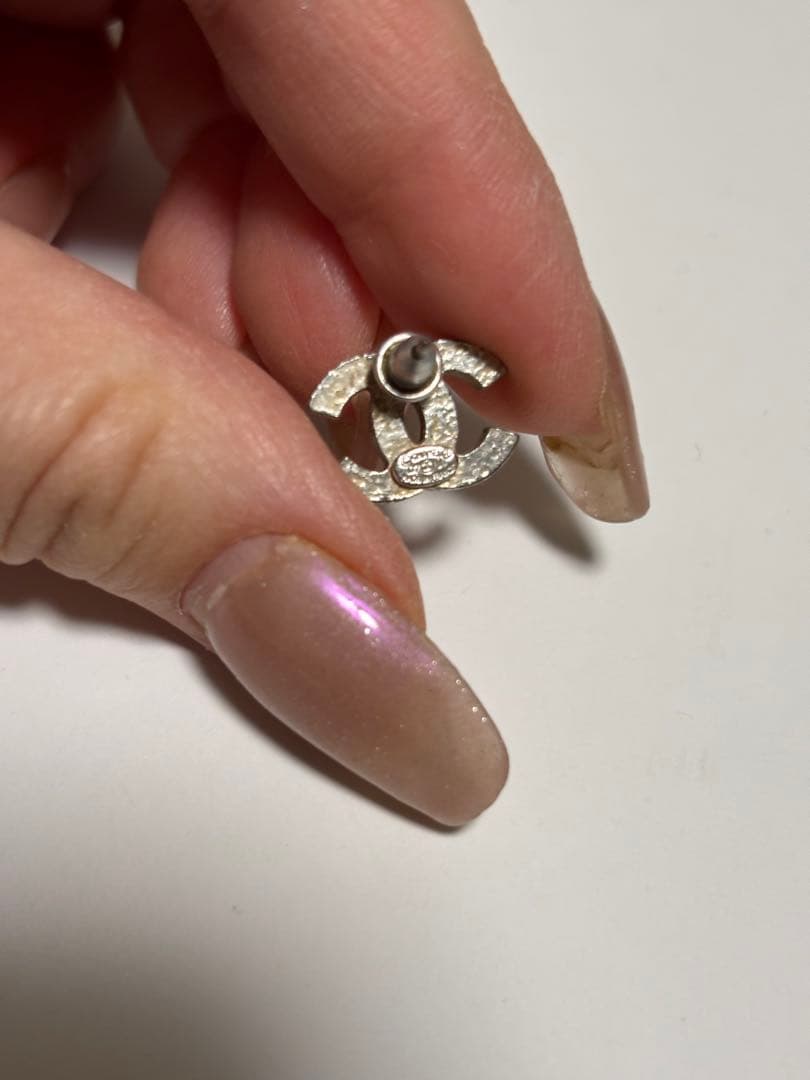 CHANEL ロゴデザイン ストーン付きピアス