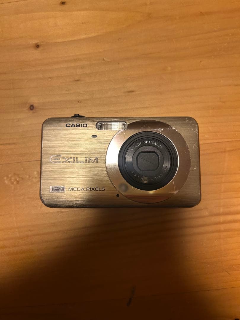CASIO EXILIM 12メガピクセル コンパクトデジタルカメラ