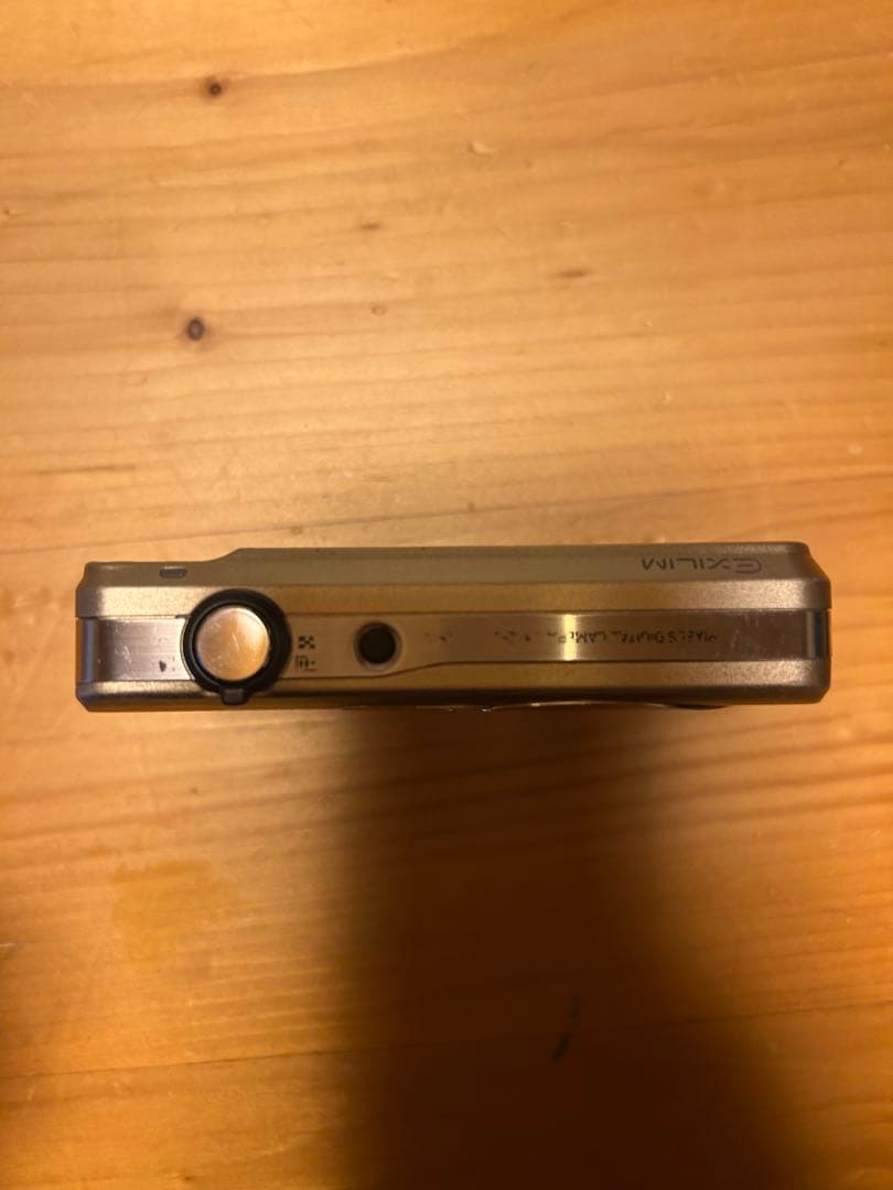 CASIO EXILIM 12メガピクセル コンパクトデジタルカメラ