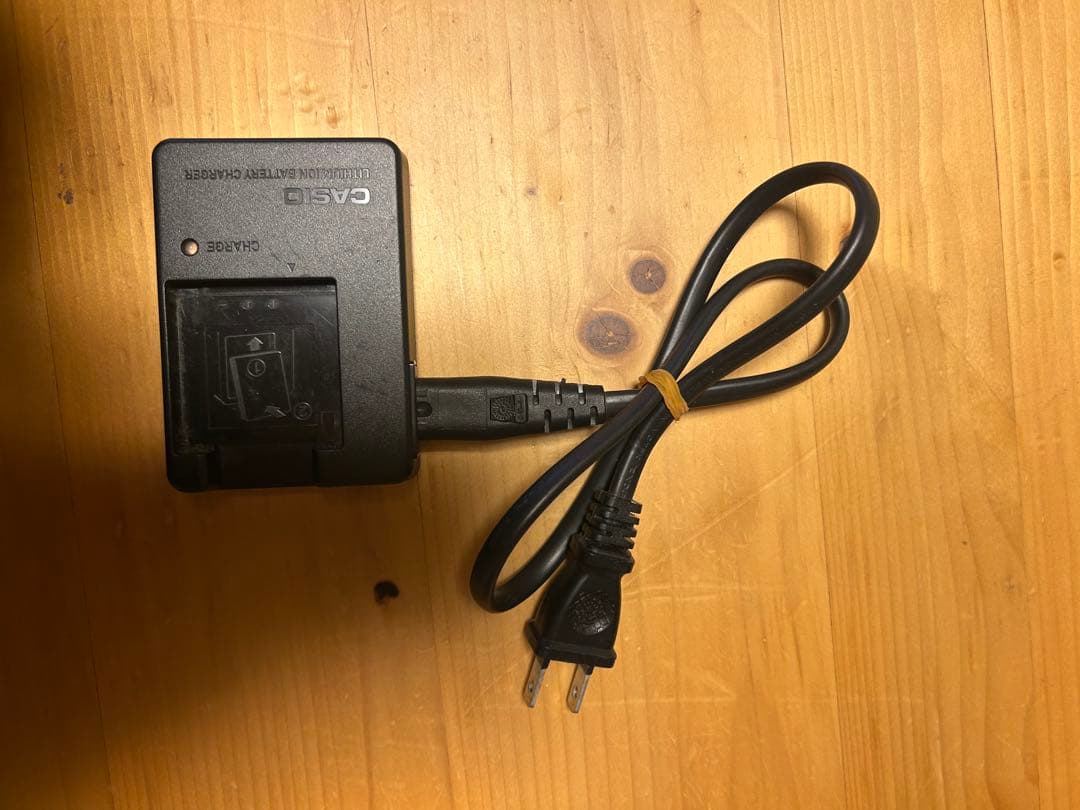 CASIO EXILIM 12メガピクセル コンパクトデジタルカメラ