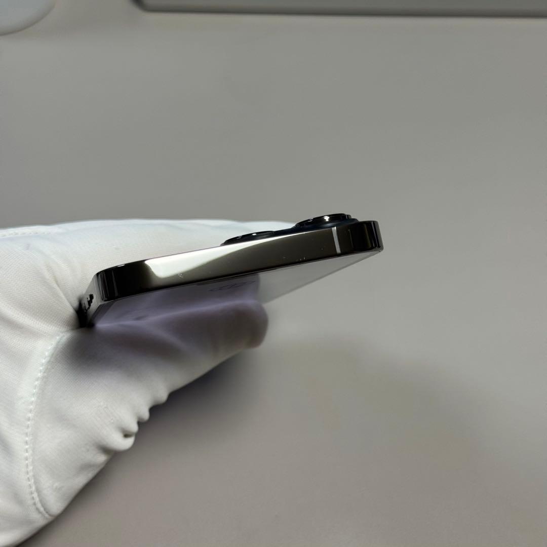 ケース付き美品AppleiPhone 13Pro 256GB グラファイト本体