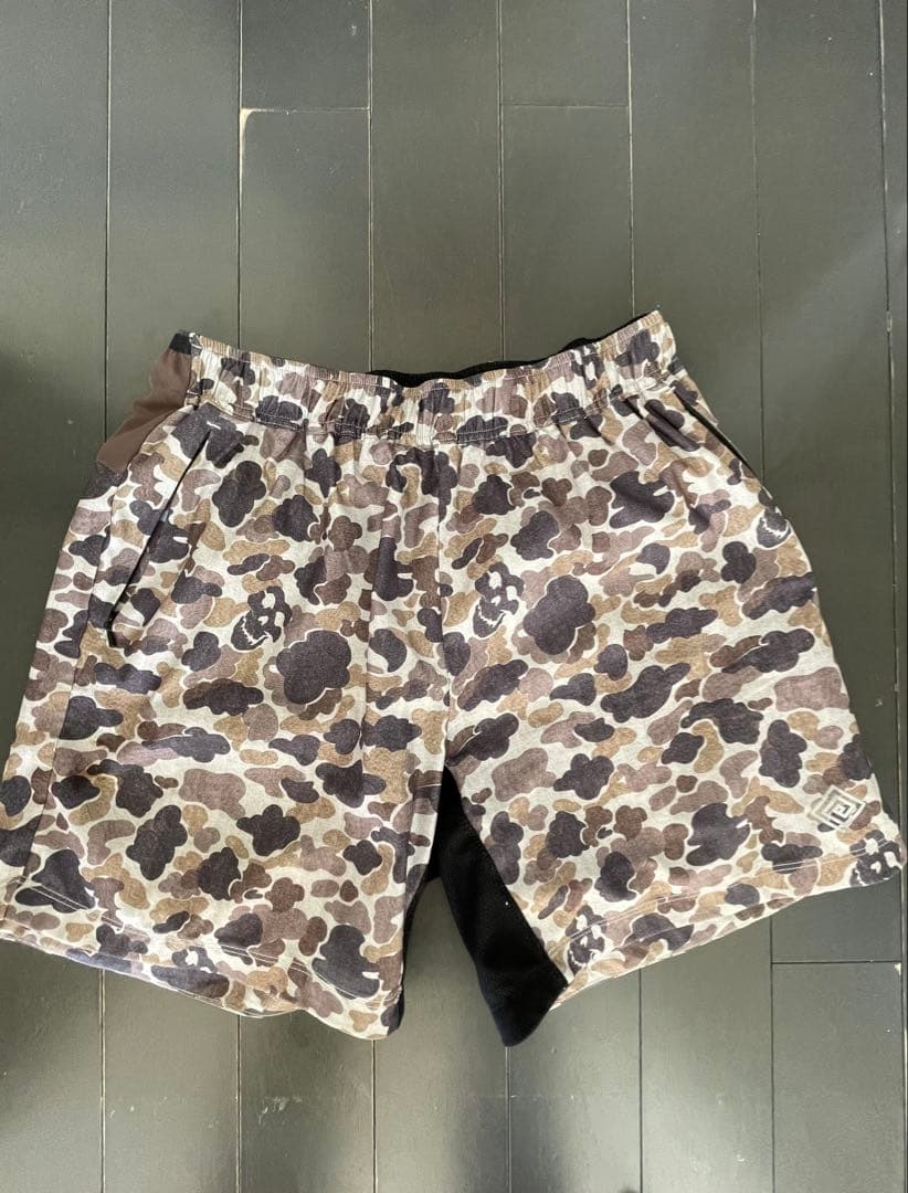 エルドレッソ　eldoresoカモ柄ショートパンツ Mサイズ