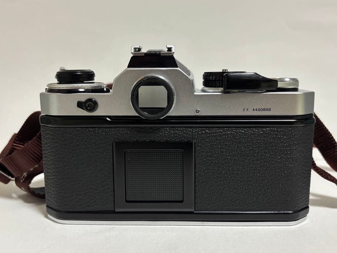 フィルム一眼レフ Nikon FE シルバー 28mmレンズ付き