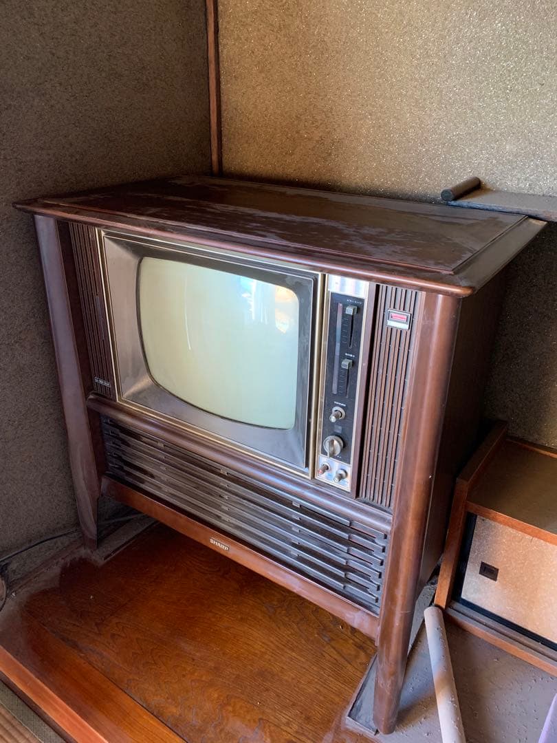 【引き取り限定・前橋】古いテレビ  シャープ　19C-D3N