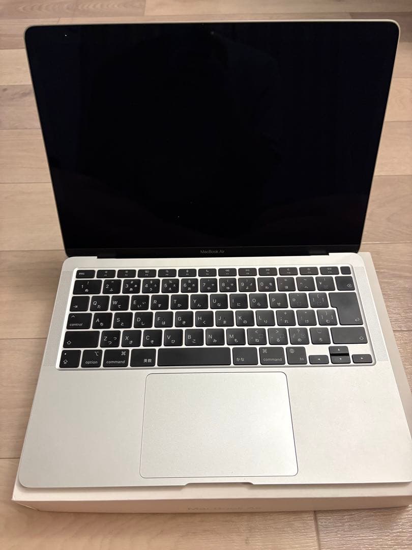 MacBook本体 MacBook Air M1 256GB + Magic Mouse