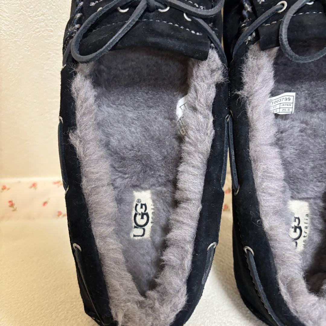 新品 UGG アグ ムートン モカシン マンディ ブラック 25