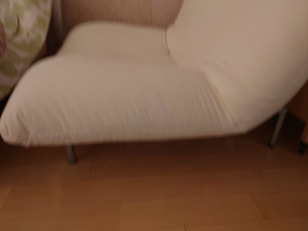 リーンロゼ　カラン　スチール脚　1人掛けソファ　ミルキーホワイト