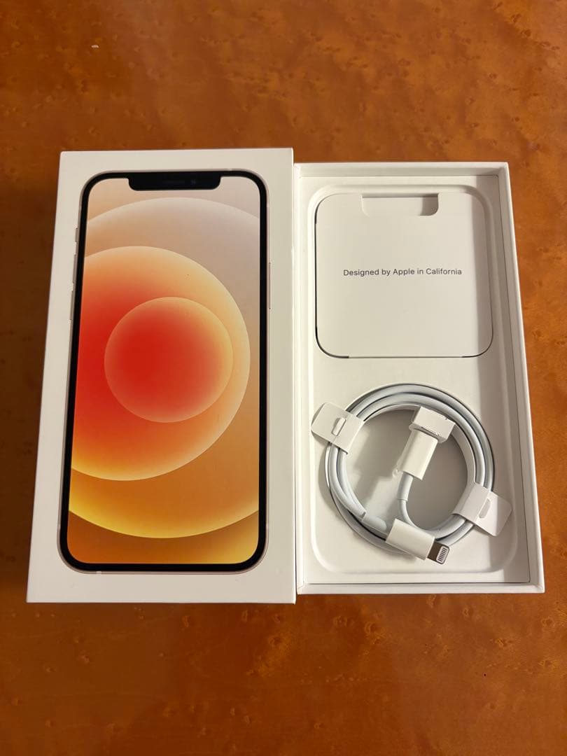 iPhone12 64G ホワイト　純正バッテリー93% SIMフリー