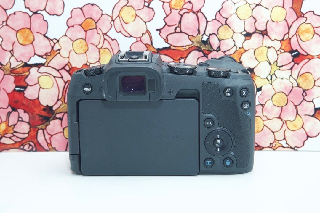 ❤️ミラーレス一眼❤️キヤノン EOS RP ボディ❤