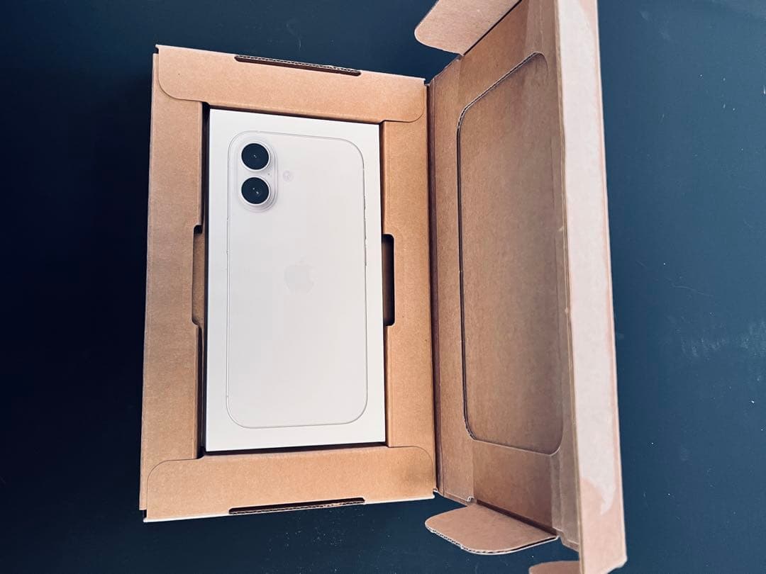 iPhone17ホワイト　デュラ