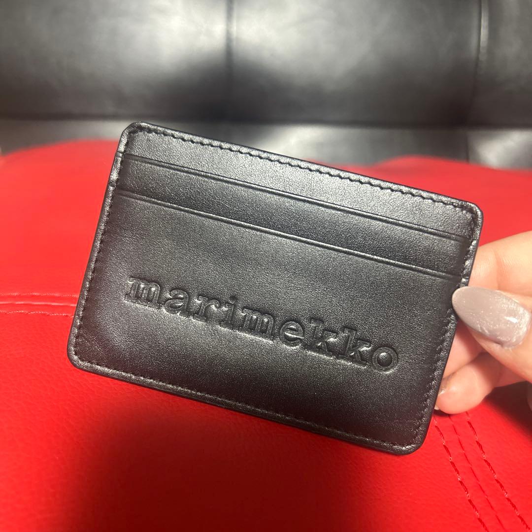 marimekko 黒 レザー 名刺入れ マリメッコ カード入れ