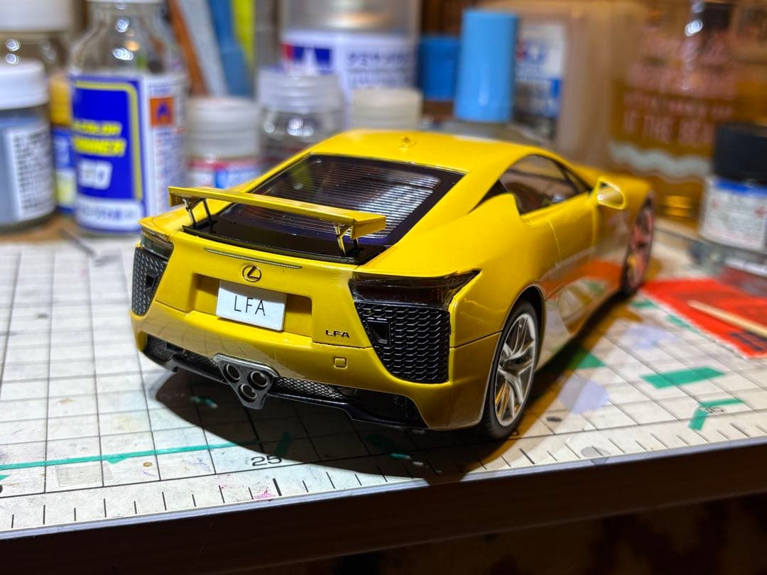 タミヤLexus LFA 1/24スケールモデル　イエローパールマイカ塗装完成品