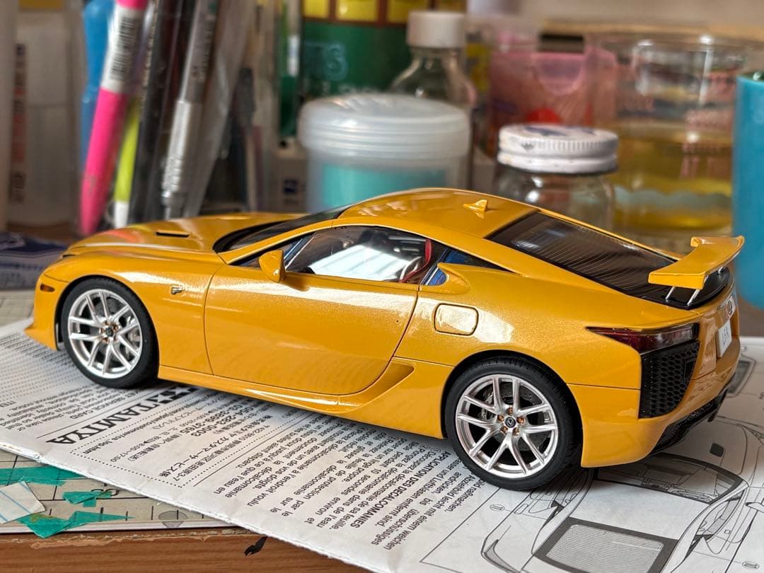 タミヤLexus LFA 1/24スケールモデル　イエローパールマイカ塗装完成品