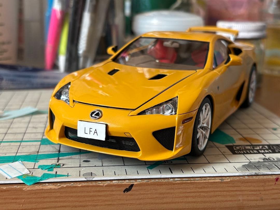 タミヤLexus LFA 1/24スケールモデル　イエローパールマイカ塗装完成品