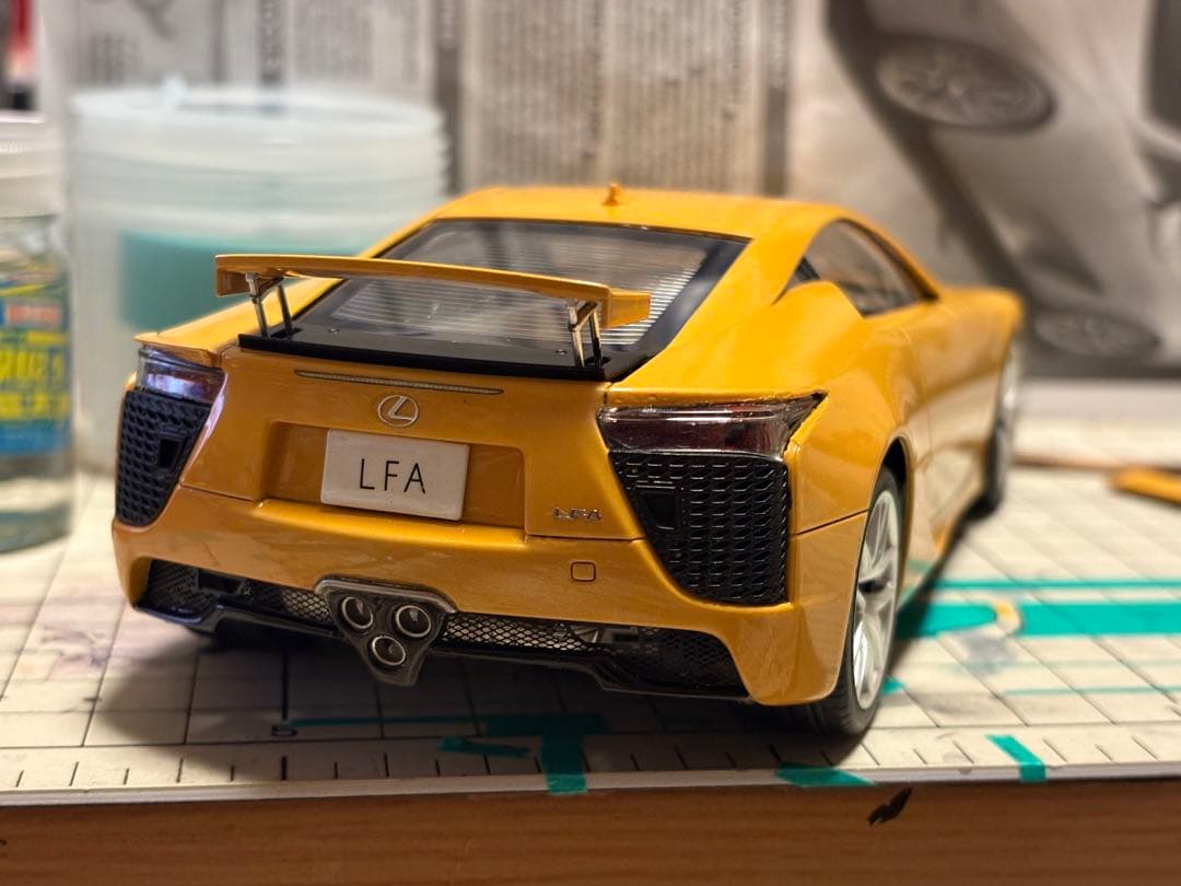 タミヤLexus LFA 1/24スケールモデル　イエローパールマイカ塗装完成品