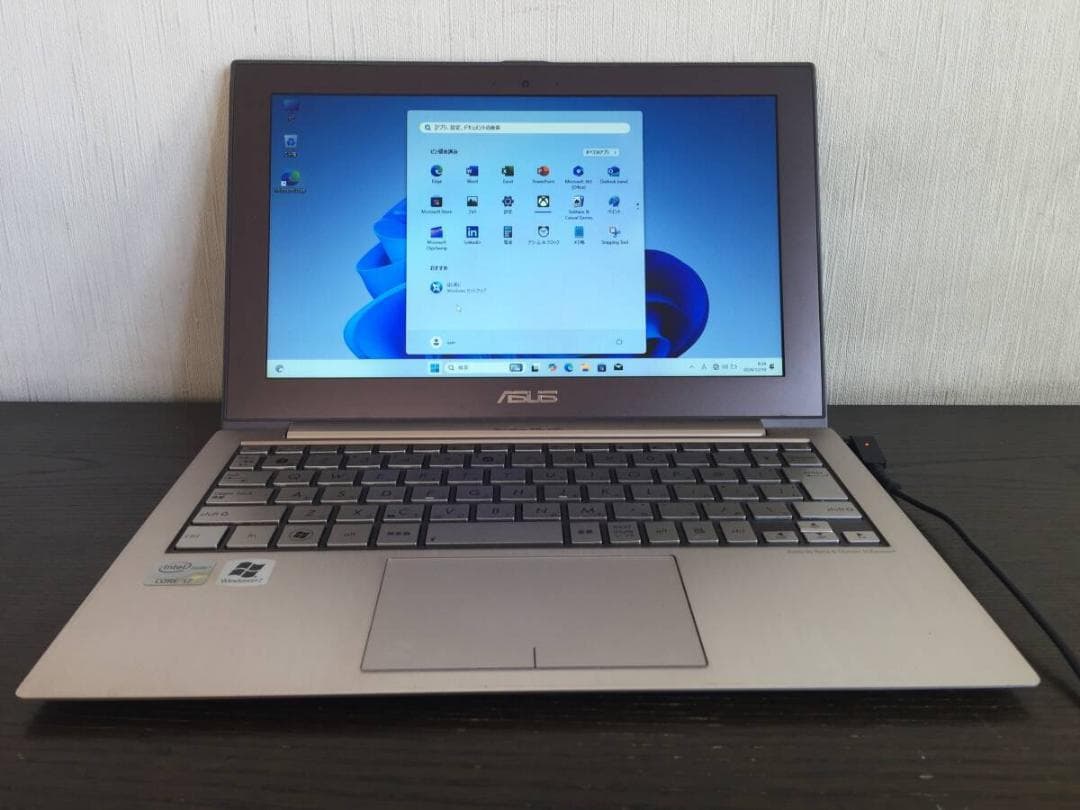 ASUS UX21E 11.6 型TFT液晶　薄型・コンパクトノートパソコン