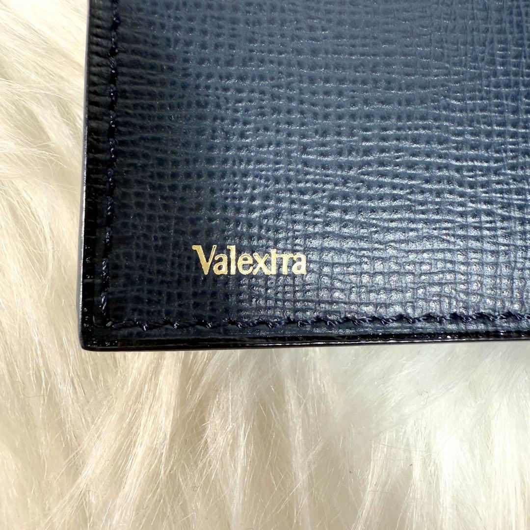 美品 ヴァレクストラ 名刺ケース カードケース ブラック レザー 名刺入れ 黒