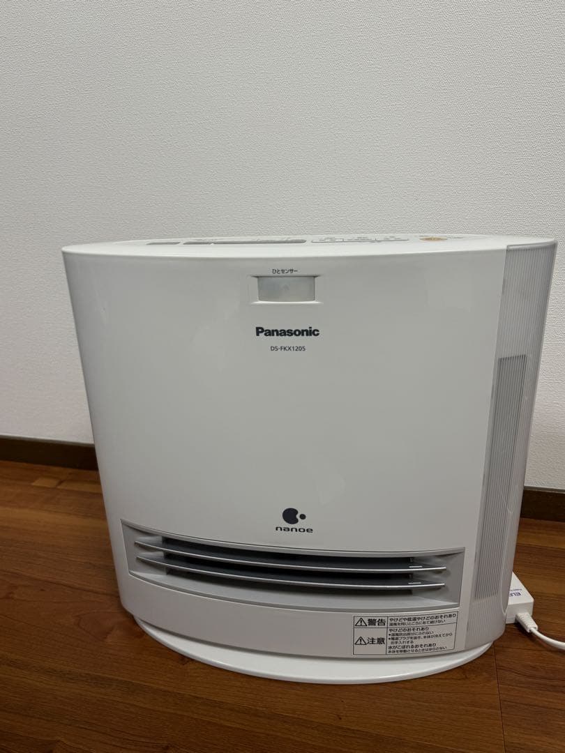 Panasonic 加湿機能付セラミックファンヒーターDS-FKX1205