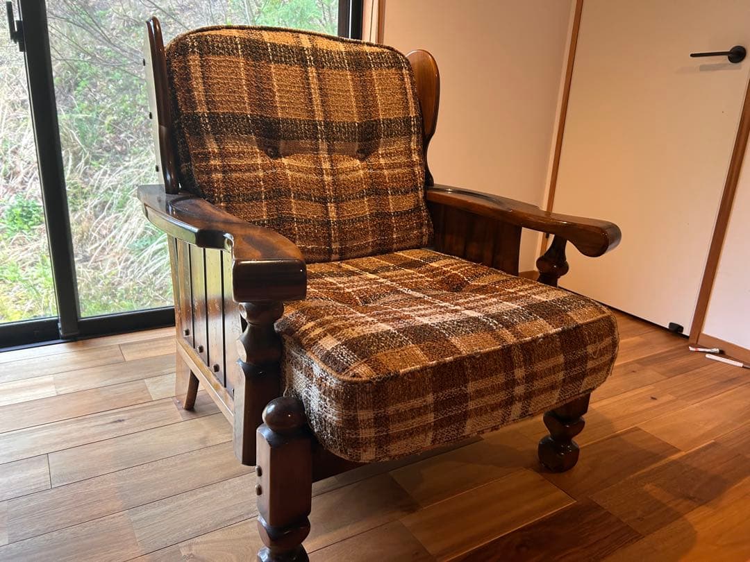 カリモク 木製 1人掛けソファ出品①