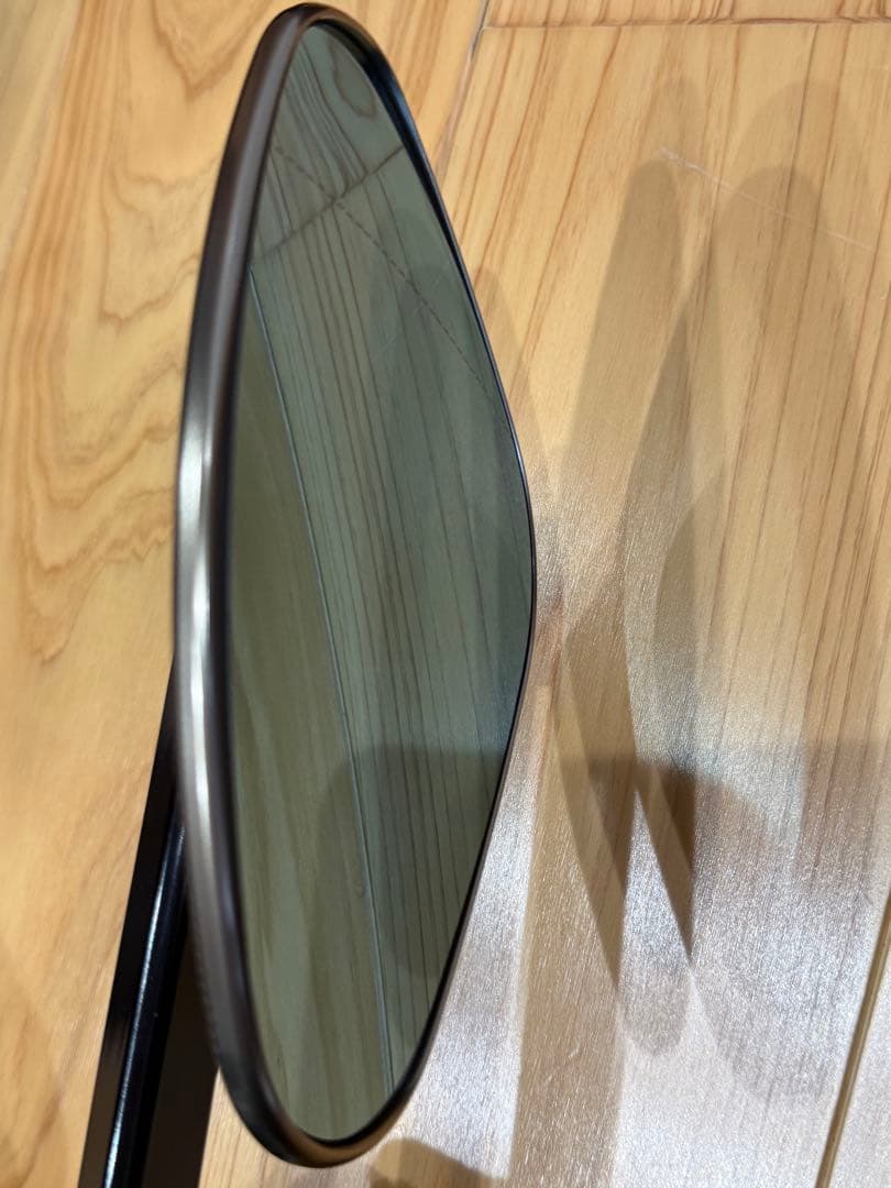 ころやつ様 リゾマ ミラー