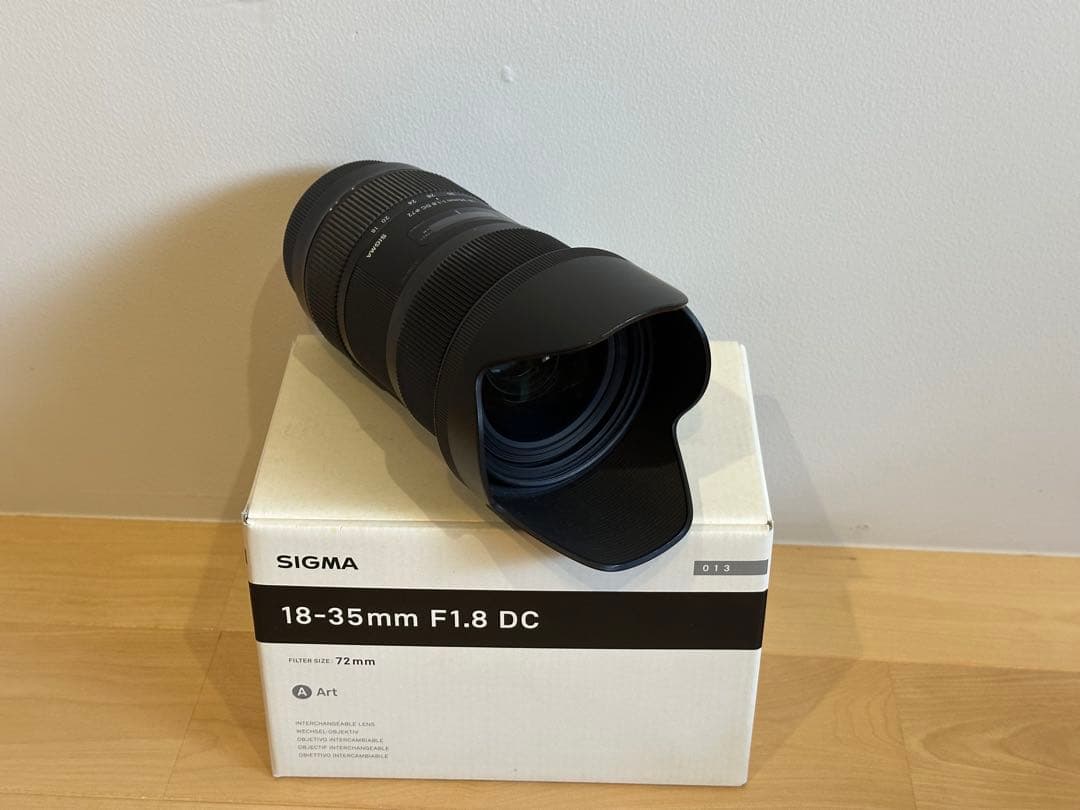 SIGMA 18-35mm F1.8 DC ズームレンズ