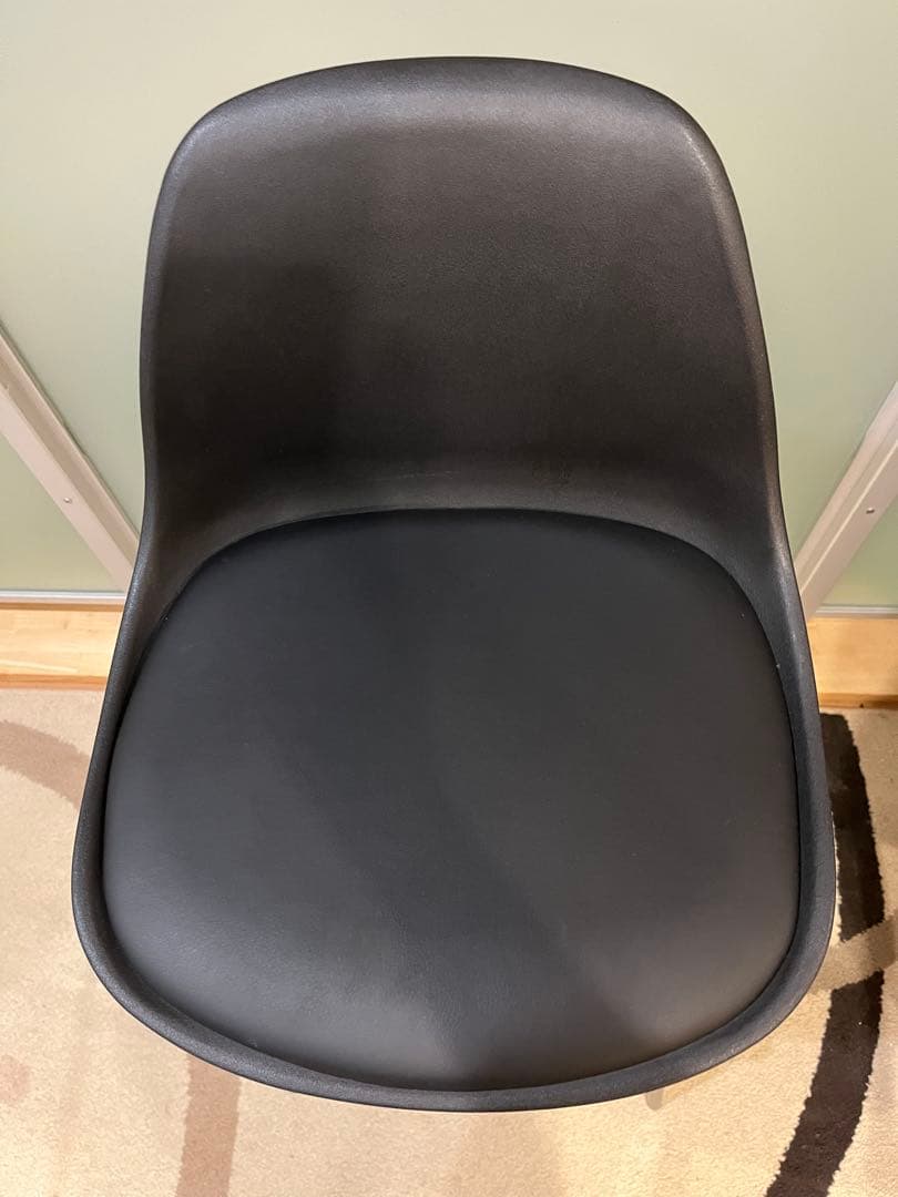 muuto ムート（デンマーク）ファイバーカウンターチェア イスコス・ベルリン