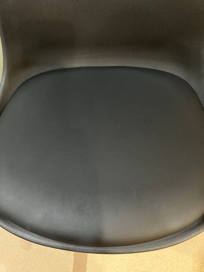 muuto ムート（デンマーク）ファイバーカウンターチェア イスコス・ベルリン