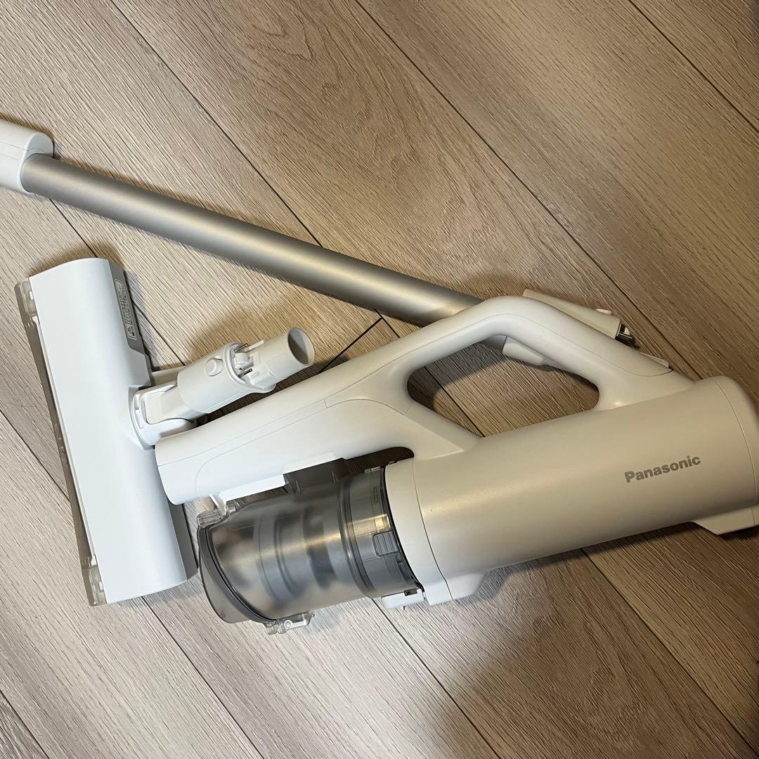 【1回のみ使用】パナソニック　スティック掃除機　MC-SB85K