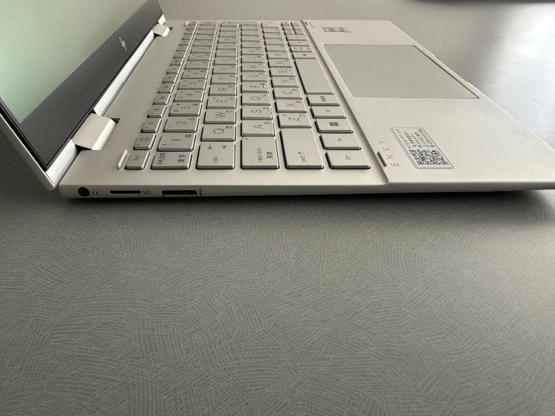 【ほぼ未使用美品】HP ENVY x360 13-bf パフォーマンスモデル