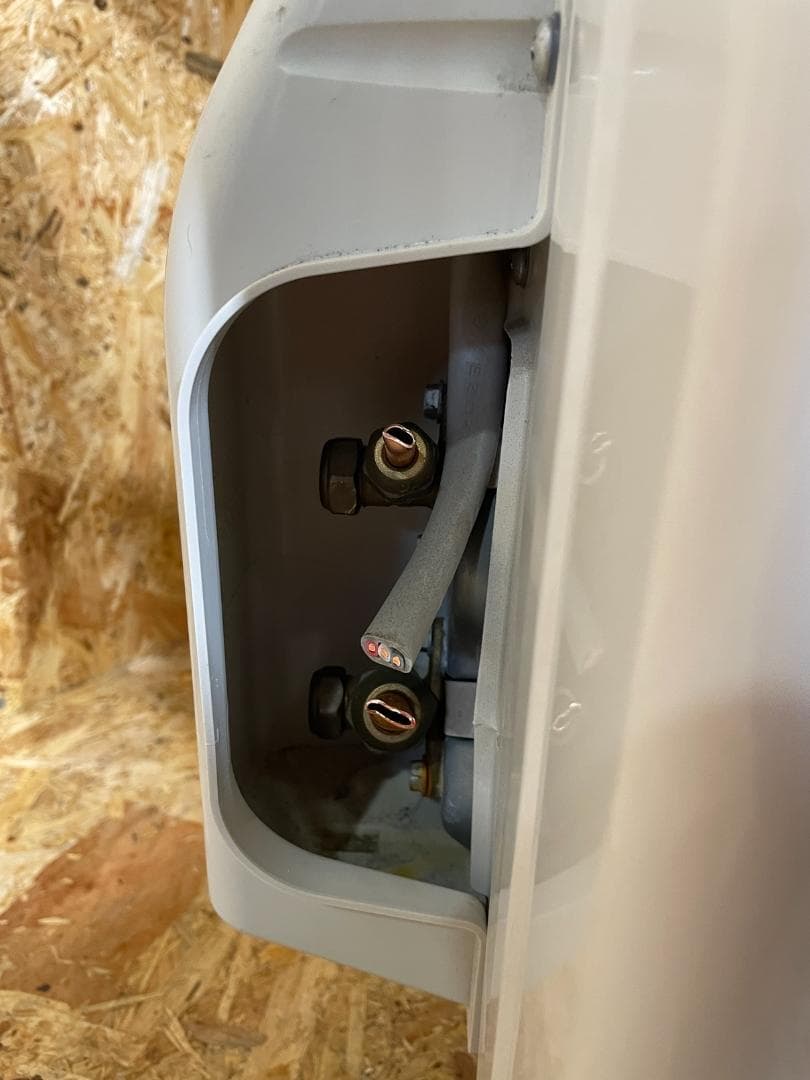 つ*や様 RIAIR エアコン YHA-S22P-W 2024年製 6畳　660